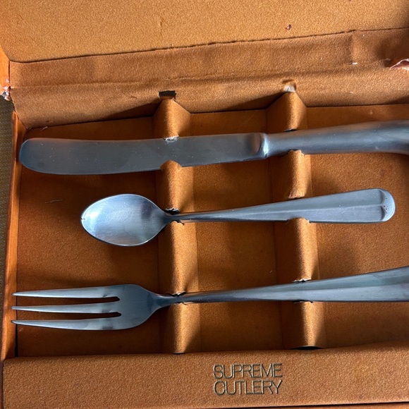 Silver Flatware Set - Picture 3 of 5